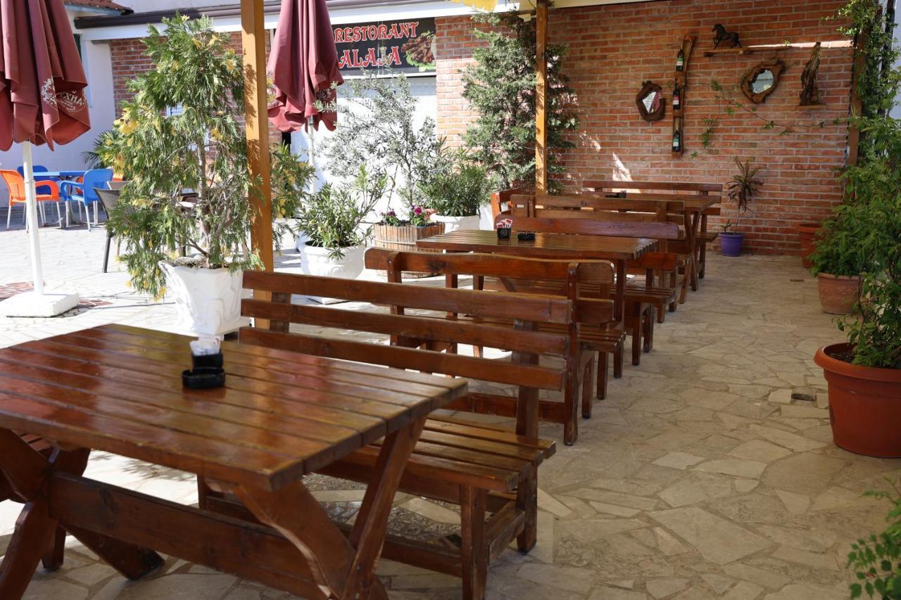 Hotel Kalaja Boks Екстериор снимка