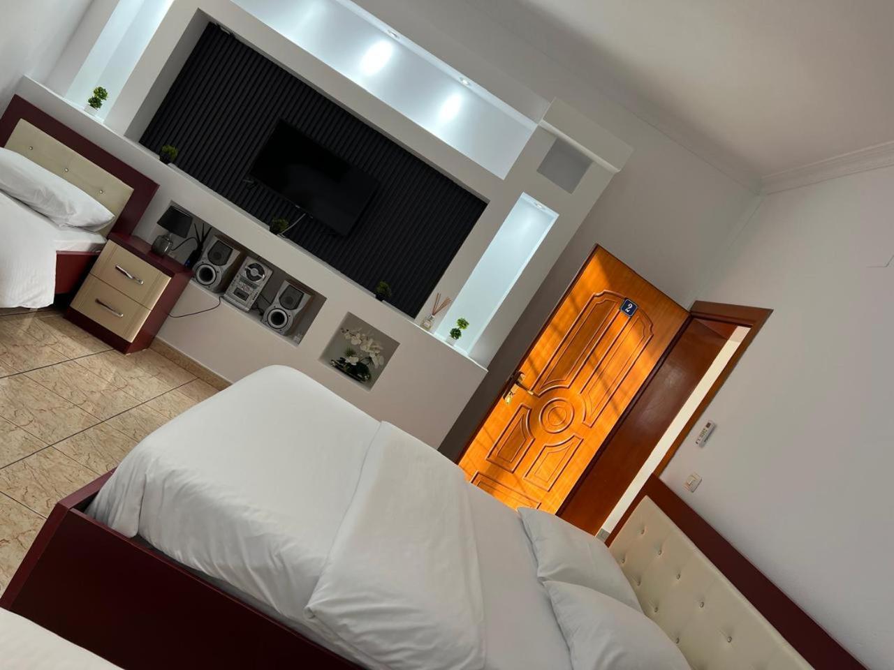 Hotel Kalaja Boks Екстериор снимка