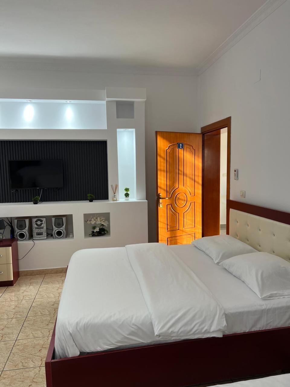 Hotel Kalaja Boks Екстериор снимка